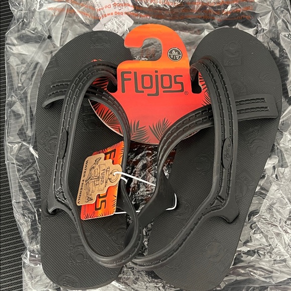 Flojos Classic Black Sandals - Picture 1 of 5